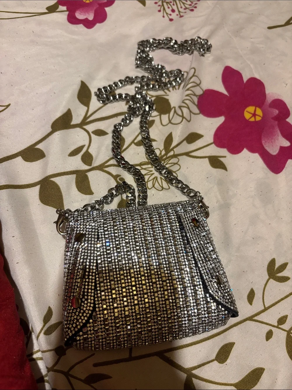 N/A shimmering silver
